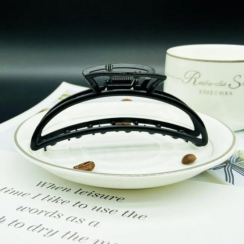 Simple black Claw Crab Elegant Girls metal grabbing clip headdress female Ponytail Claw Clip Hair Jewelry Ornament accessory