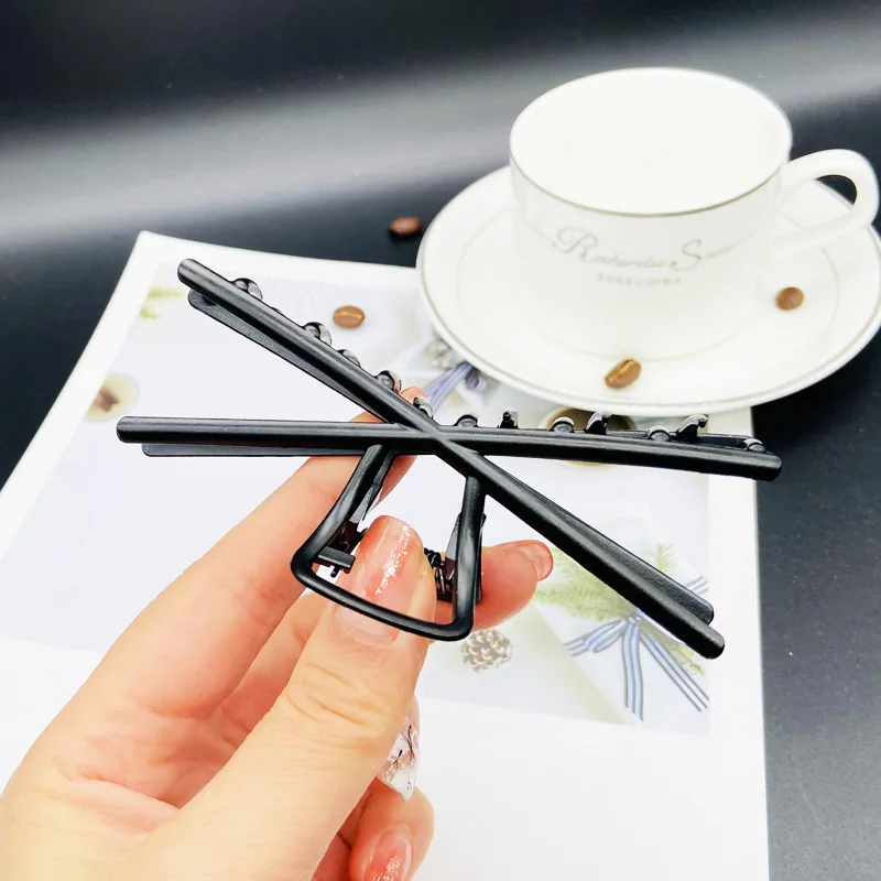 Simple black Claw Crab Elegant Girls metal grabbing clip headdress female Ponytail Claw Clip Hair Jewelry Ornament accessory