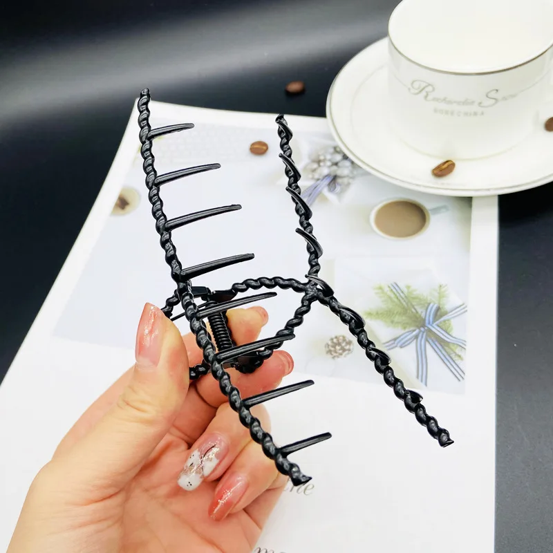 Simple black Claw Crab Elegant Girls metal grabbing clip headdress female Ponytail Claw Clip Hair Jewelry Ornament accessory