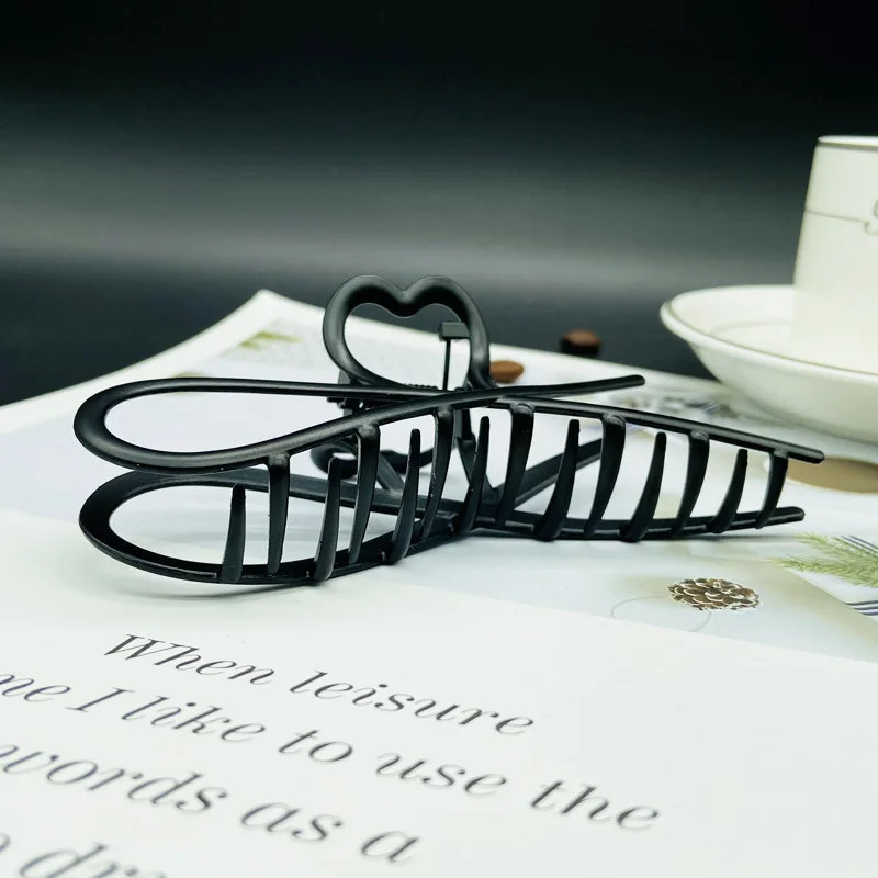 Simple black Claw Crab Elegant Girls metal grabbing clip headdress female Ponytail Claw Clip Hair Jewelry Ornament accessory