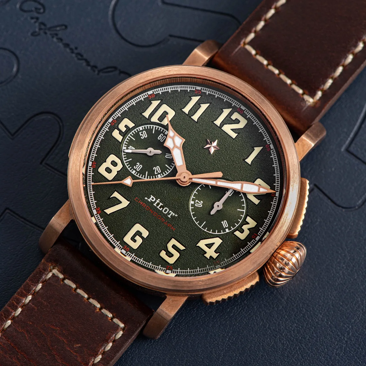 42mm Bronze Mens Watch Mechanical Hand Wind Wristwatch Original ST1901 Movement CuSn8 Case Sapphire BGW9 Luminous Leather Strap