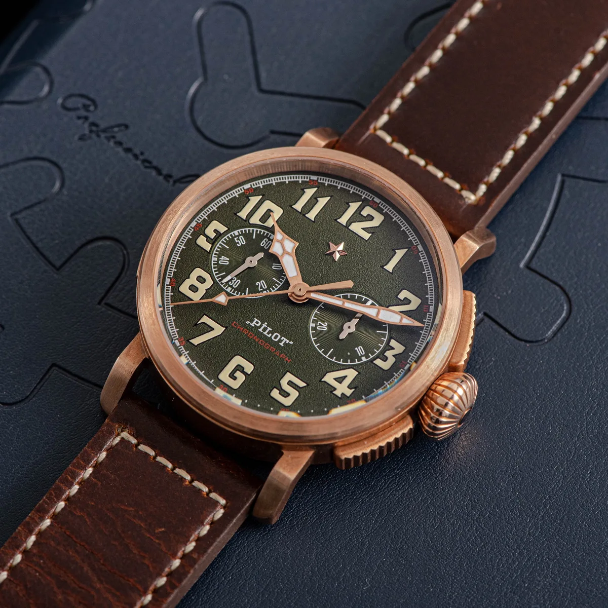 42mm Bronze Mens Watch Mechanical Hand Wind Wristwatch Original ST1901 Movement CuSn8 Case Sapphire BGW9 Luminous Leather Strap