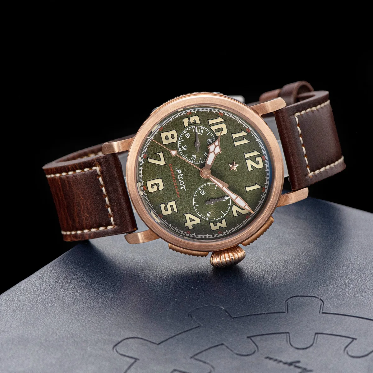 42mm Bronze Mens Watch Mechanical Hand Wind Wristwatch Original ST1901 Movement CuSn8 Case Sapphire BGW9 Luminous Leather Strap