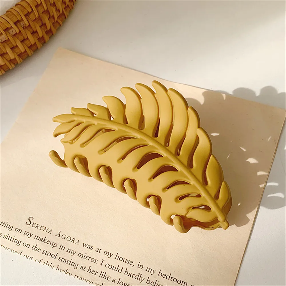 Solid Color Claw Clip Large Barrette Crab Hair Claws Bath Clip Ponytail Clip for Women Girls Hairpins Headwear Hair Accessories