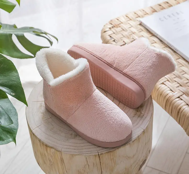 Women Winter Slippers Warm Plush Slip-on Couples Home Floor Shoes Anti-slip Comfortable Flats Female Soft Faux Fur Boots