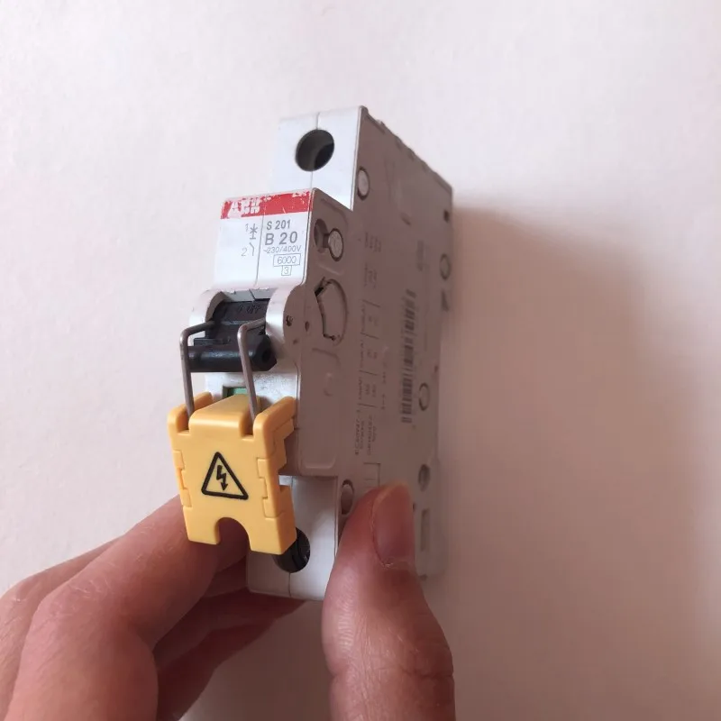 10pcs/lot Multi Pole MCB Lockout Master Lockout 1P 2P 3P 4P Breaker Lockout ABB Lockout