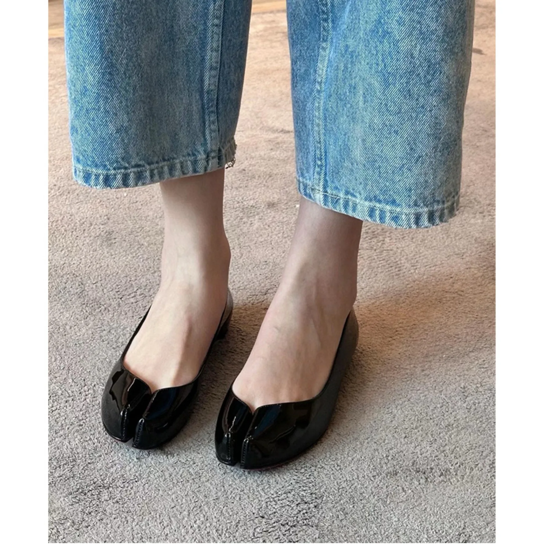 Women Tabi Ninja Ballet Flats Split Toe Mary Janes Patent Leather Party Shallow Mouth Single Shoes Solid Sandals Ladies Loafers