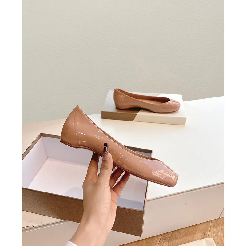 Women Tabi Ninja Ballet Flats Split Toe Mary Janes Patent Leather Party Shallow Mouth Single Shoes Solid Sandals Ladies Loafers