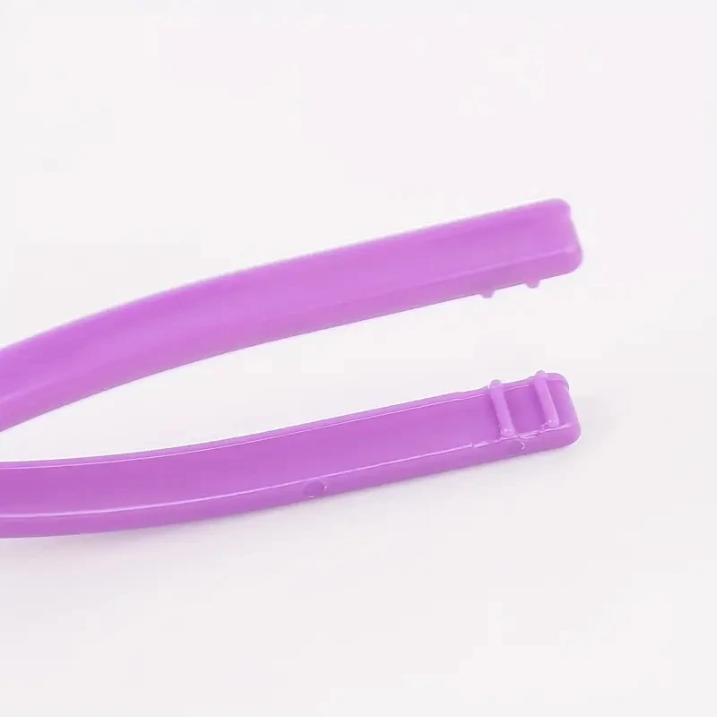 10/30/50pcs Mixed Color Plastic Bobbin Clips Clamp Thread Spools Clips Sewing Accessories