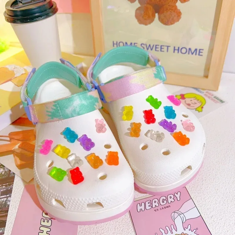 Hot Sale DIY Bear Designer Shoes Charms Set Fit Children Decorations For Hole Shoes Ornaments Women Accessories Pins Wholesale