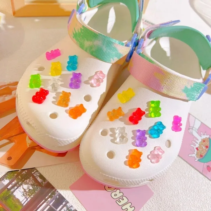 Hot Sale DIY Bear Designer Shoes Charms Set Fit Children Decorations For Hole Shoes Ornaments Women Accessories Pins Wholesale