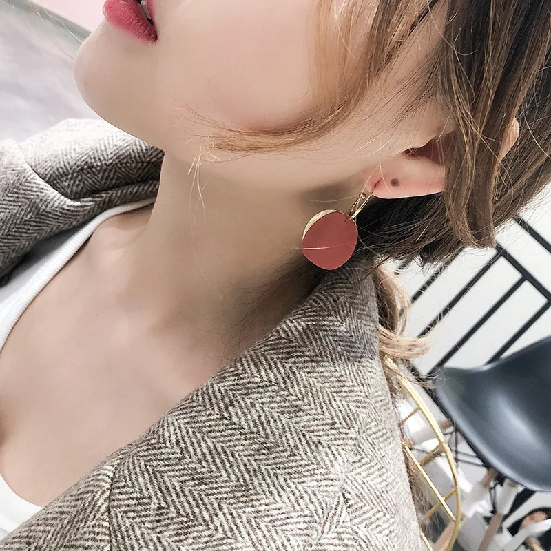 Red Color Women Dangle Earrings Geometric Pendants Gold Color Metal Hook Earrings Long Hang Earrings Pendientes Fashion Jewelry