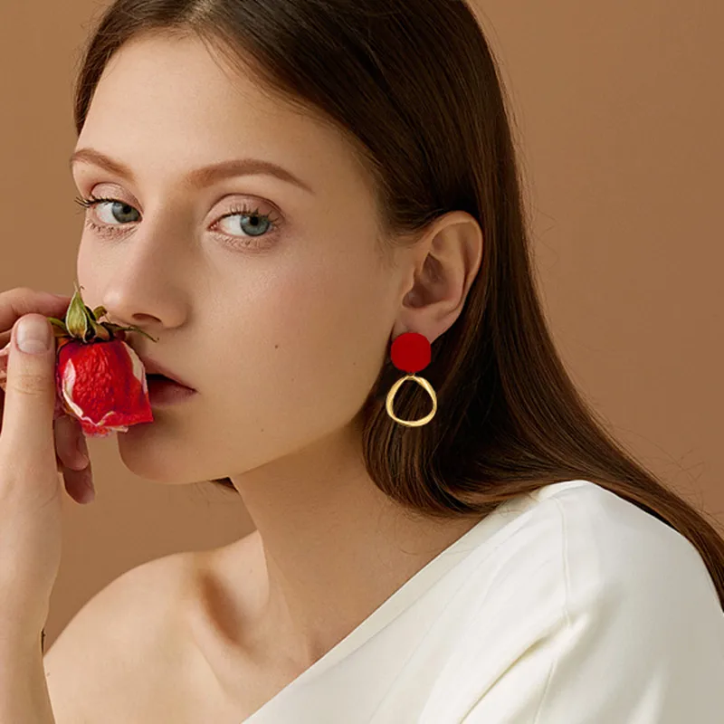 Red Color Women Dangle Earrings Geometric Pendants Gold Color Metal Hook Earrings Long Hang Earrings Pendientes Fashion Jewelry