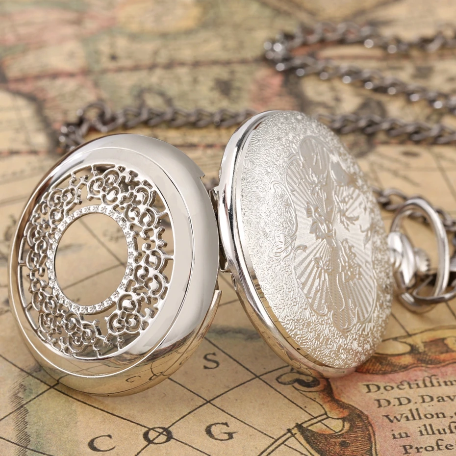 Exquise Starry Blue Dial Pendant Bronze Hollow Case Quartz Pocket Watch Roman Numerals Retro Watches Souvenir Gift for Men Women