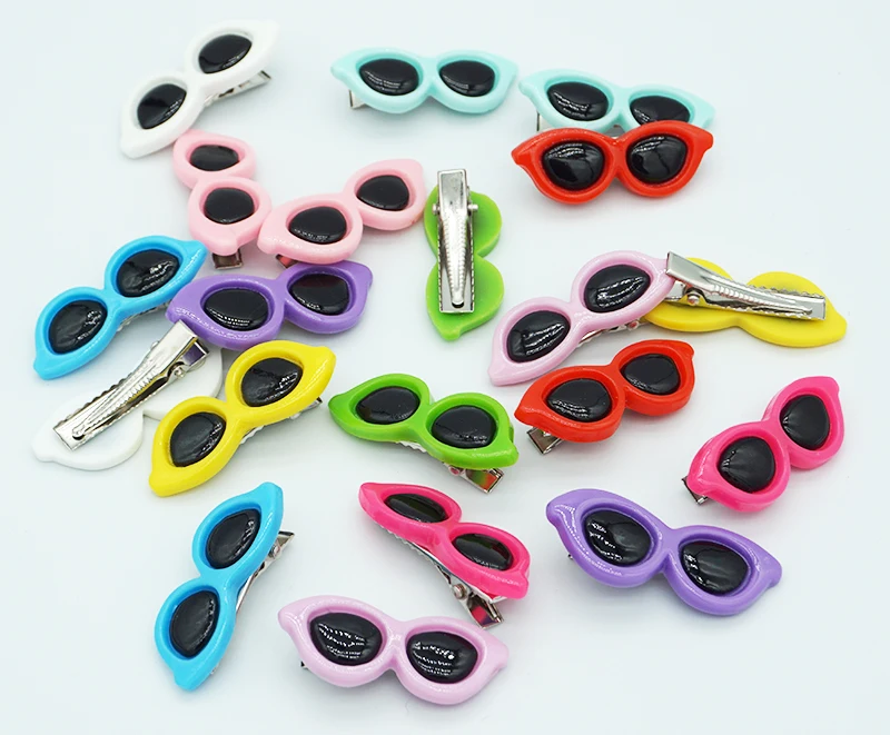 10 Pieces Plastic Pet Hair Clips Sunglasses Shape Hairpin For Small Dog 10 Colors Cute Heart Shape Dog Grooming Hair Accessories