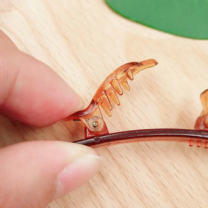 2024 New Fashion Hot Sale Explosion Pearl Rhinestone Bangs Clip Headband Headband for Women Girl Hair Accessories Headwear