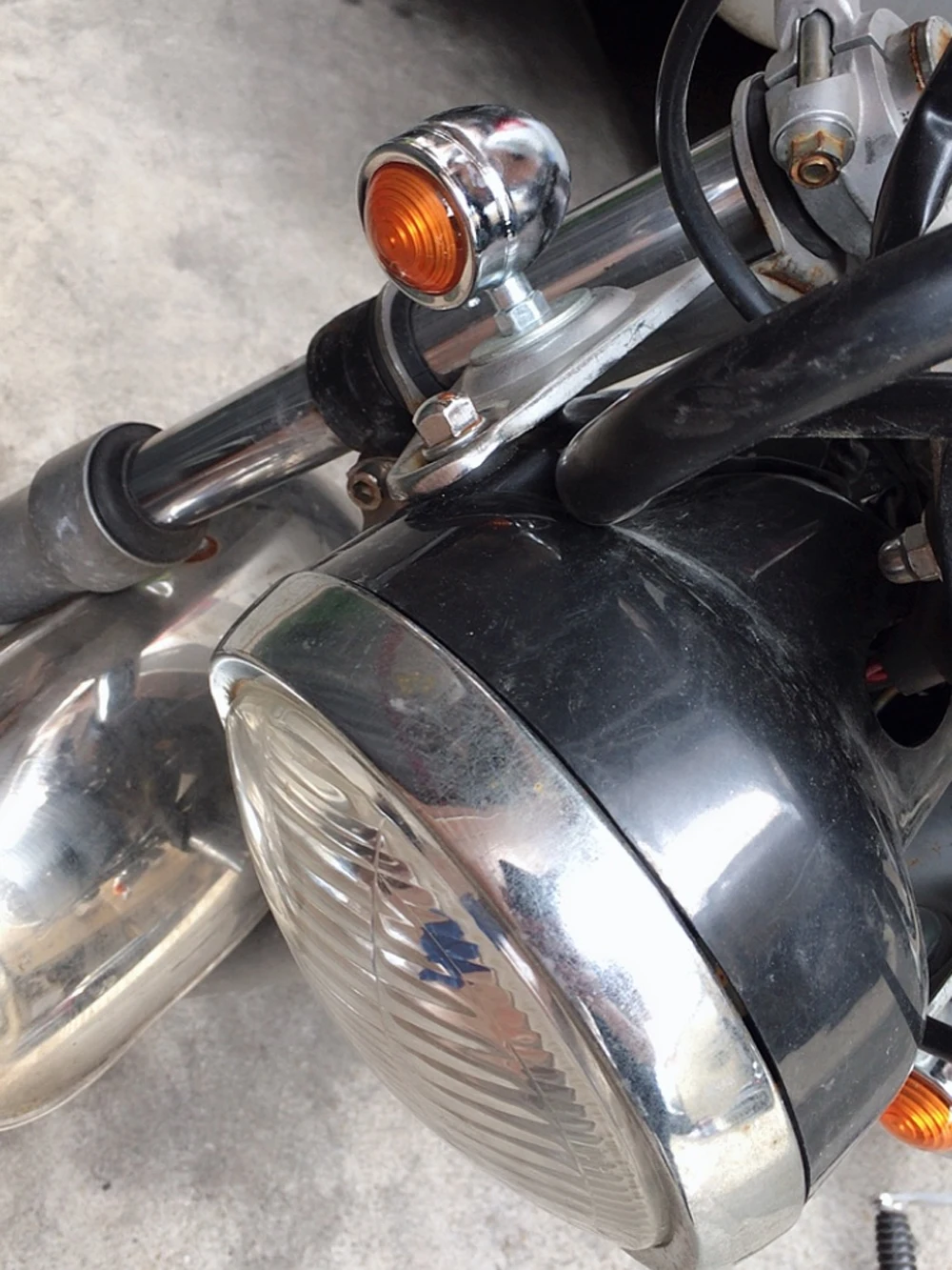 Motorbike Turn Signal Lights for Cruiser Bobber Sportster Cafe Racer Universal 12V Retro Metal Blinkers Single Wire Clignotant