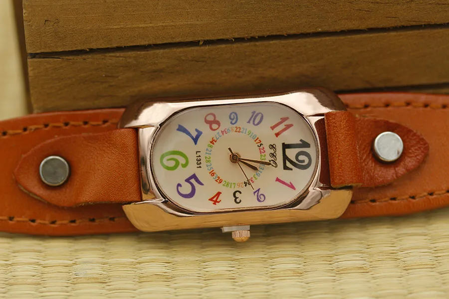 Shsby Cow Leather Strap Color Digital Rectangle Watch Women Bracelet Watches Female Bronze Quartz Watch Student Leisure Watch
