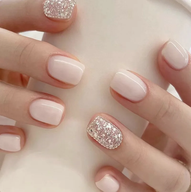 24Pcs Naked Pink French White Side False Nails Short Simple Nail Beauty Press on Fake Nails Full Cover Artificial Nails Tips