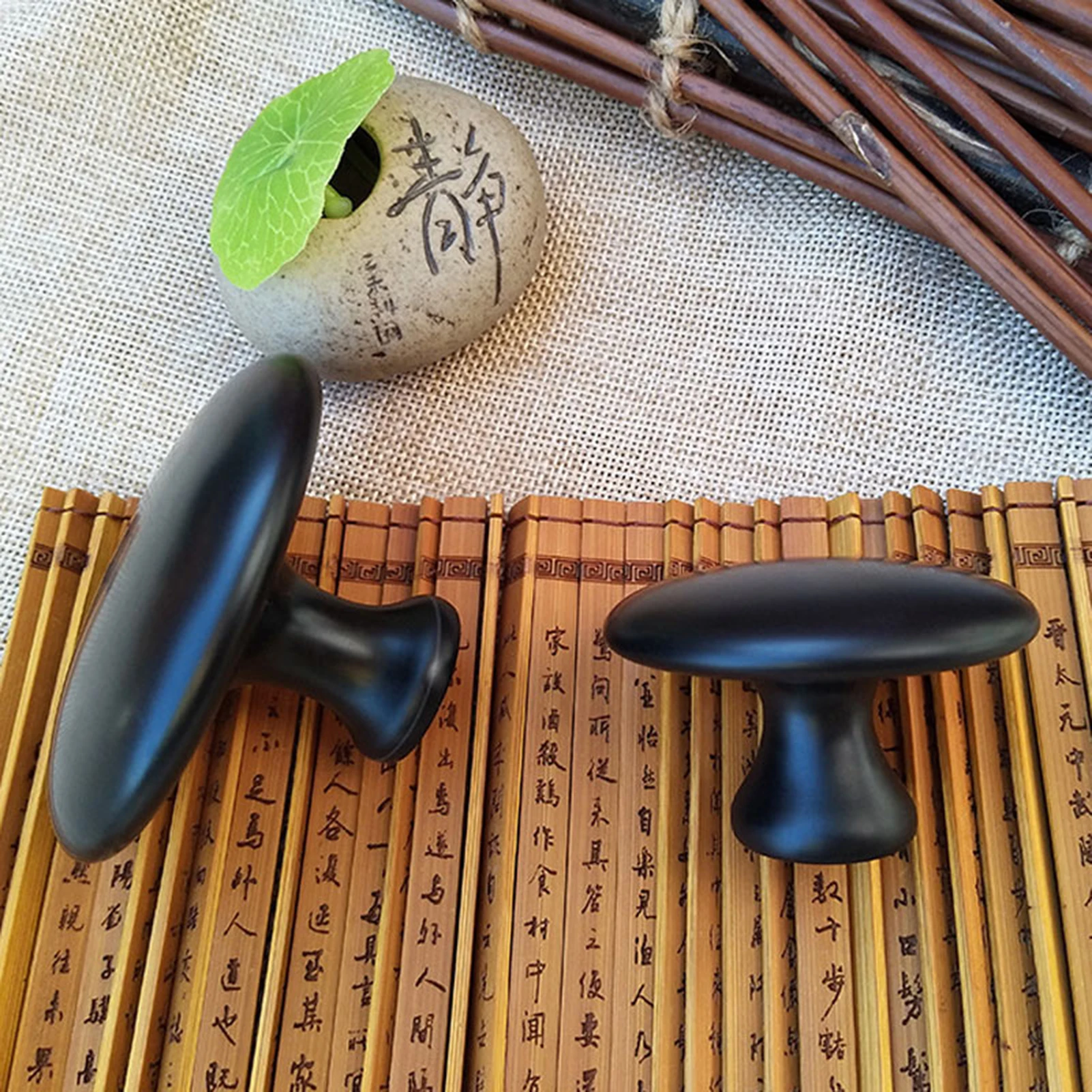 Smooth Mushroom Shape Face Massage Stone Lava Basalt Hot Stone for Spa Massage Body facial Massage Stone
