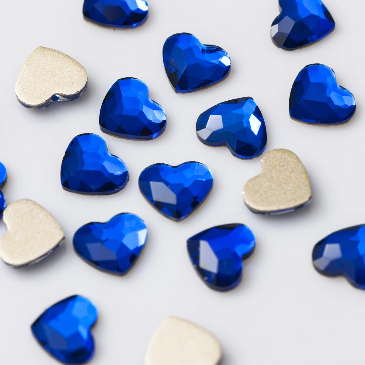 5.5x6mm 20pcs Heart Shape Nail Art Rhinestones Korean Fashion Flatback Strass 3D Crystal Stones for DIY Nail Charms Decoration