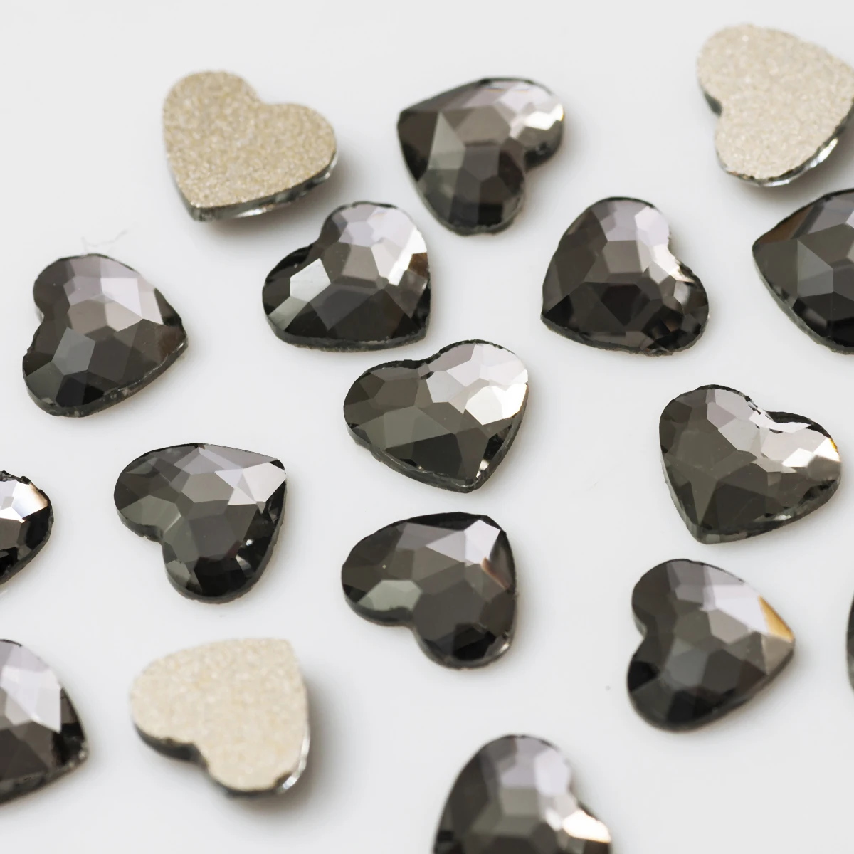 5.5x6mm 20pcs Heart Shape Nail Art Rhinestones Korean Fashion Flatback Strass 3D Crystal Stones for DIY Nail Charms Decoration