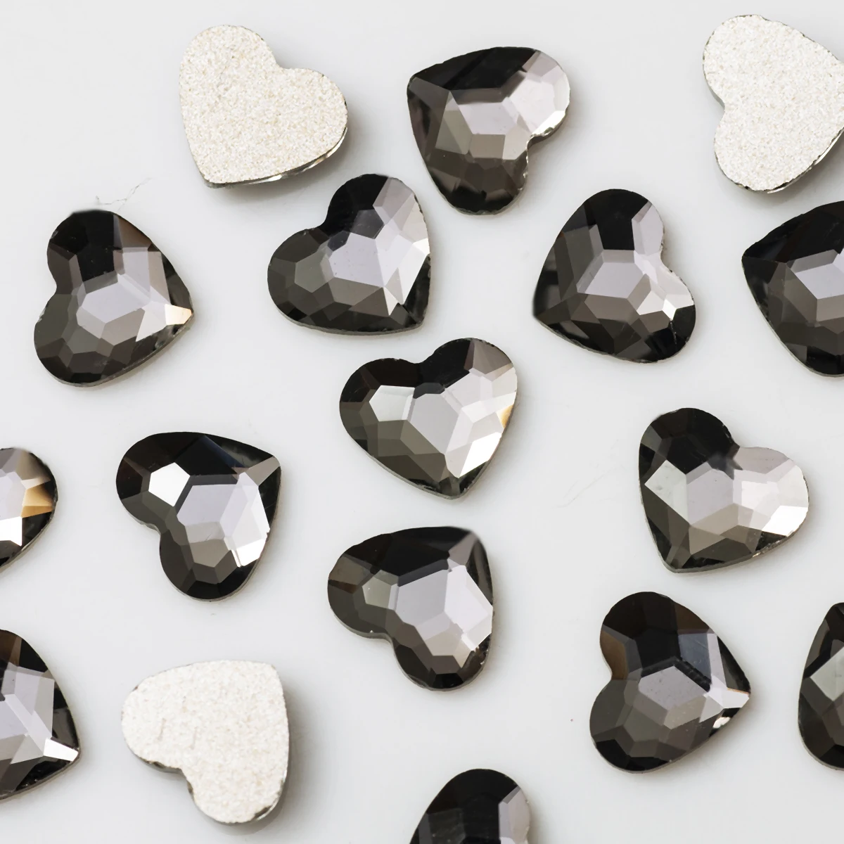 5.5x6mm 20pcs Heart Shape Nail Art Rhinestones Korean Fashion Flatback Strass 3D Crystal Stones for DIY Nail Charms Decoration