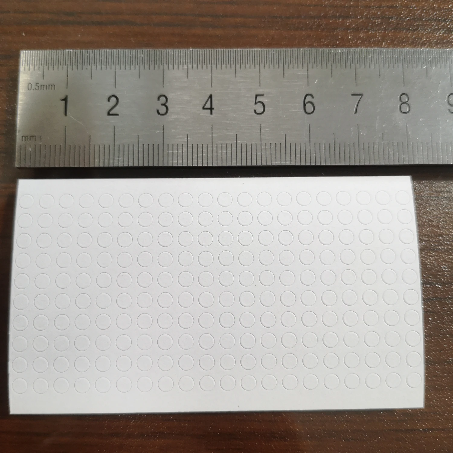 Water Sensitive Security Label Round Color Changing Sticker Turn Red When Get Wet Electronic Device Potential Damage Indicator