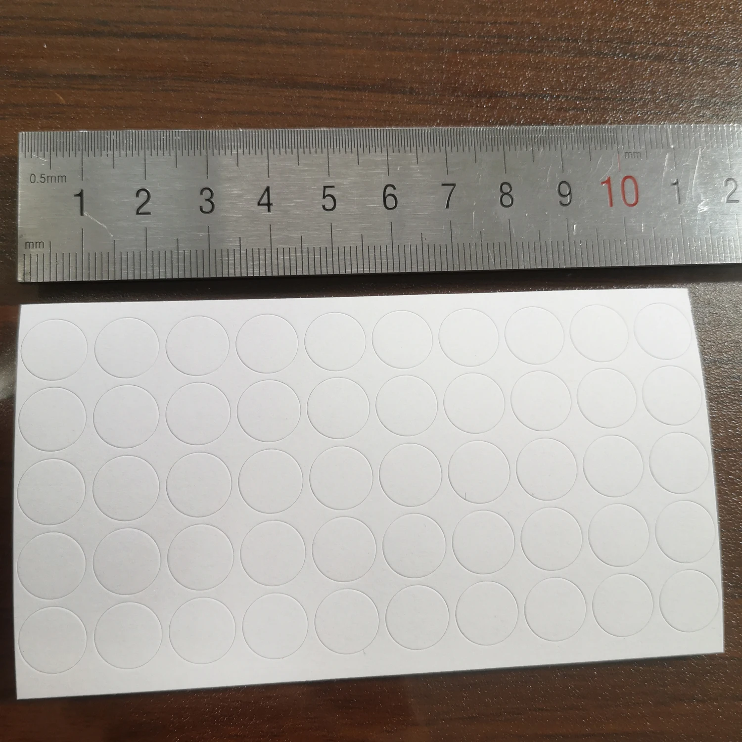 Water Sensitive Security Label Round Color Changing Sticker Turn Red When Get Wet Electronic Device Potential Damage Indicator