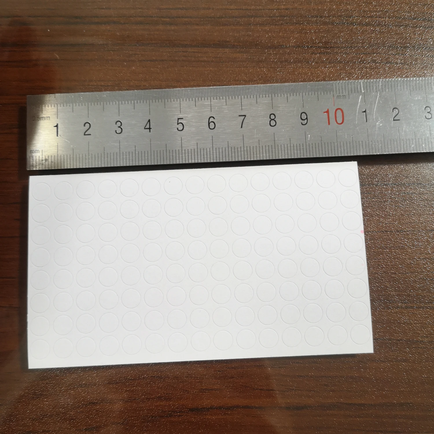 Water Sensitive Security Label Round Color Changing Sticker Turn Red When Get Wet Electronic Device Potential Damage Indicator
