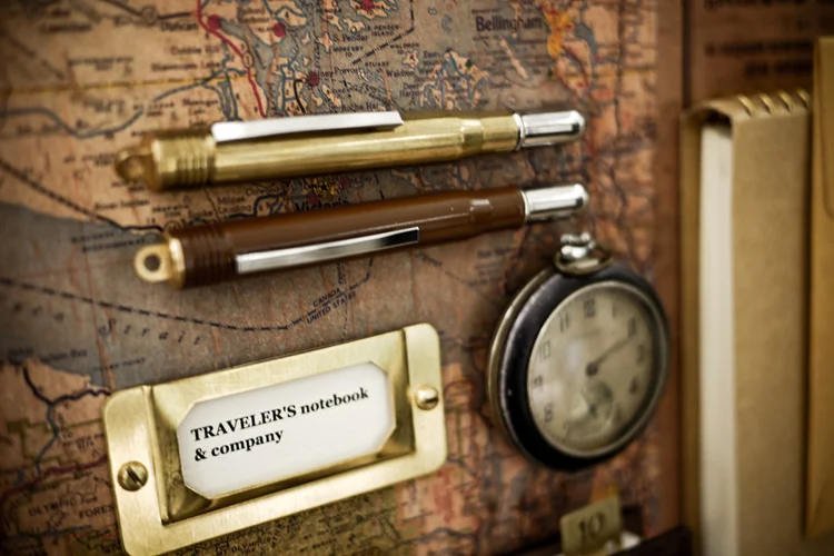 Fromthenon Traveler's Brass Pencil Metal Stationery Retro Travel Stationery Series Pictures Props Pencils for School
