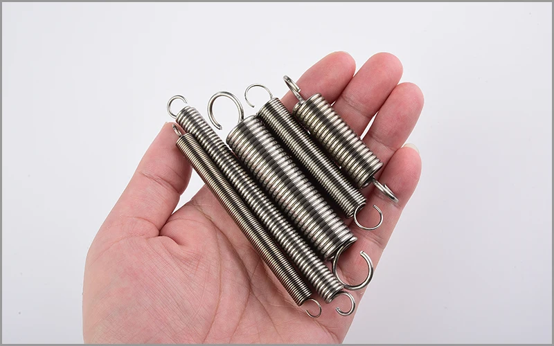 304 Stainless Steel S Hook Tension Cylindroid Helical Pullback Extension Tension Coil Spring Wire Diameter 0.8mm 1.0mm 1.2mm