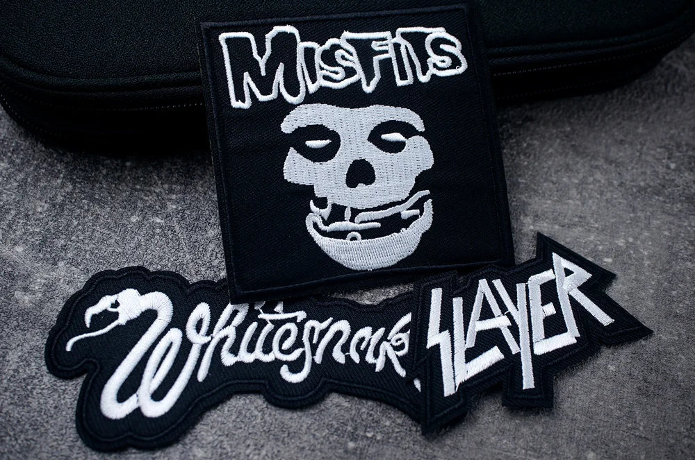 ROCK BAND Iron On Patches Cloth Mend Decorate Clothes Apparel Sewing Decoration Applique Badges Heavy Metal MUSIC