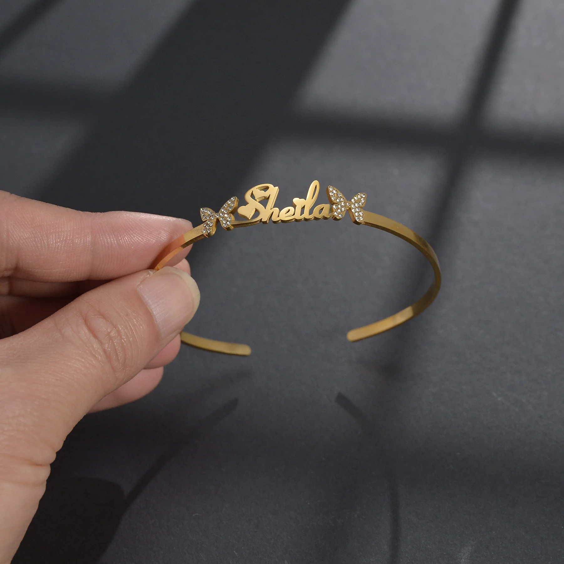 Atoztide Customized Letter Name Bracelet Personalized Custom Bangles for Women Men Stainless Steel Chrismas Jewelry Gift